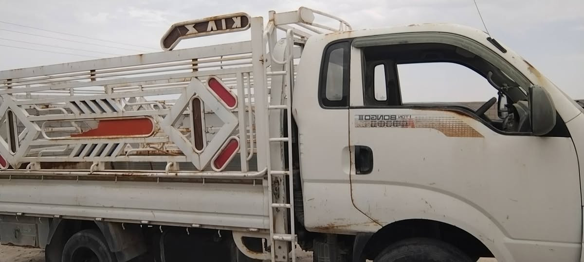 كيه فحل 2014 رقم بصره سياره كانت بلحجز ما ماشيه جديده شراي ينتصل ع راعيه*********** مكان البصرة
