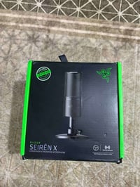 Mic razer seirenx  نضافة 95%.    اداء مرتب صوت نقي  كامل الملحقات  وات...