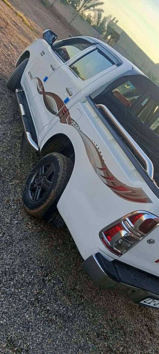 سلام عليكم.
للبيع تيوتا بيك اب دبل مديل 2013 وارد خليجي رقم سليمانية 
على وضع الشركة بلادي 
محرك كير اكسل شرط 
ماشية 195 حقيقي 
السعر 212 بي مجال بسيط
العنوان القائم 
***********
