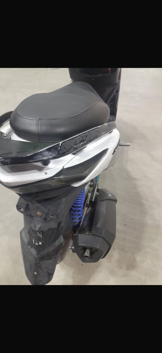 سلام عليكم للبيع سكنس لد بلاديه نقص ترايش مكاني بغداد مشتل سعر 850 بيه مجال  
***********
