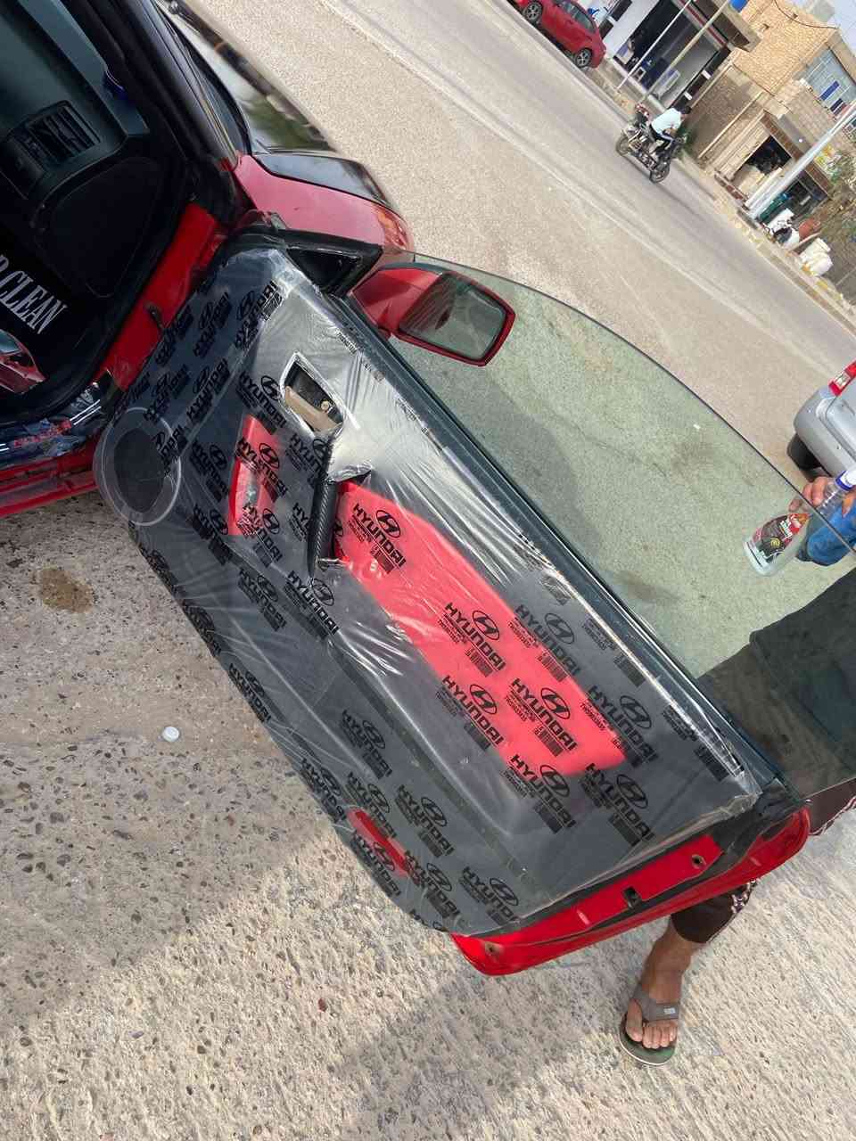 بيع أو مراوس
هونداي تيبرون موديل٢٠٠٣  (كير عادي) 
رقم بغداد  

سيارة كامله المواصفات بدون اي نقص
كير ومكينه كفاله عامه عالشرط 
ميكانيكاً، كهربائياً السيارة بلاد تماما 

مصبوغة عام جماليه 
تبريد جاهز
عليها سستم صوت دبل صالنصه رياضي 
السعر ٥٧
مكان السياره بابل
***********
