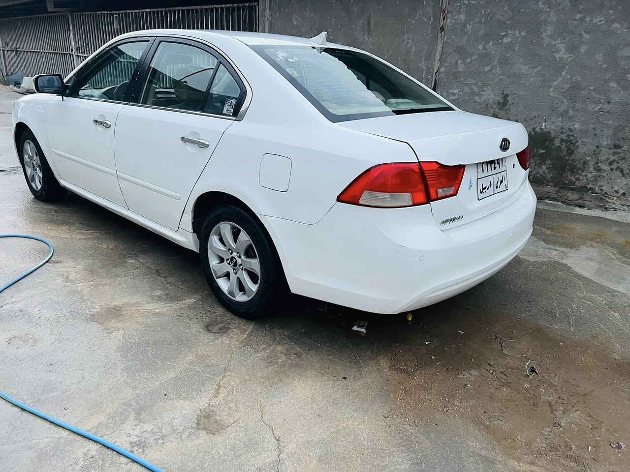 السلام عليكم كيا أوبتما موديل  2010 خليجي  رقم أربيل تحويل أو وكاله السيارة بيها  3 قطع صبغ بدون دواخل فول مواصفات بصمه فتحه حساسات وباقي المواصفات مكاني بابل للاتصال *********** السعر ١١٥ ومجالها بسيط
