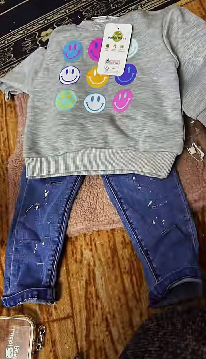 شلعه ملابس 50 قطعه ب 125 قفل توصيل كل المحافظات 8


**إذا كنت صاحب هذا الإعلان وتريد حذفه لأي سبب، رجاءا أرسل رسالة إلى الدعم الفني**