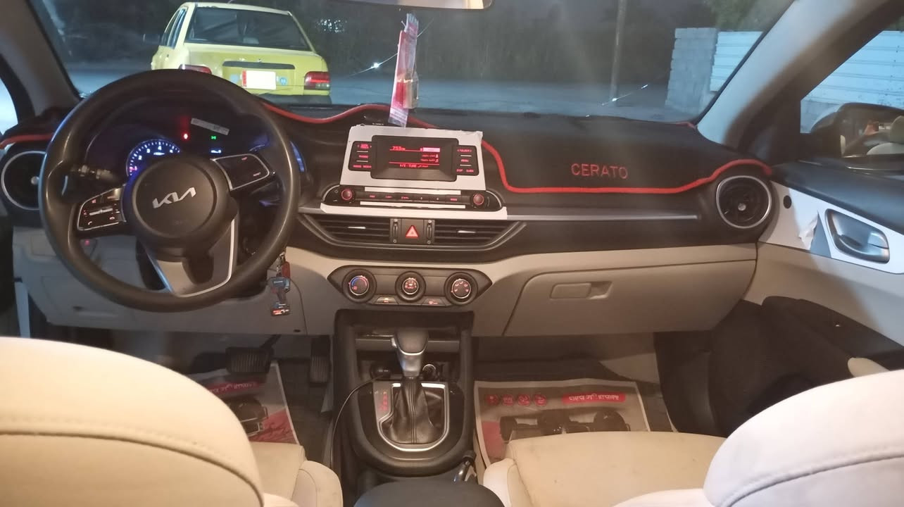 السلام عليكم
كيا سيراتو 2022
الشركه العامه مكينه 1600
حساس خلفي تحكم ستيرن
مكفوله من الصبغ 
ماشيه 121,000
العنوان بغداد نفق الشرطه 
رقم التلفون ***********
السعر 155
