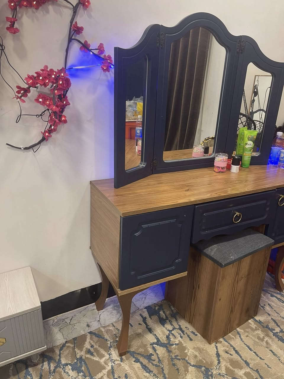 غرفه لبيت اخت الجديده سعرها ٦٠٠


**إذا كنت صاحب هذا الإعلان وتريد حذفه لأي سبب، رجاءا أرسل رسالة إلى الدعم الفني**