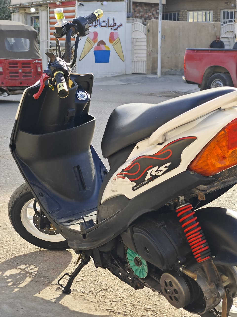 سلام عليكم
دراجة ماكس عدله كفرات كله كامل مابيهه اي نقص

عقل رياضي تسع نمر شرط الفصله 
دراجه رياضيه كلها 
كلشي جديد 

 بوشه 55
***********
متواجد بس واتساب فقط
