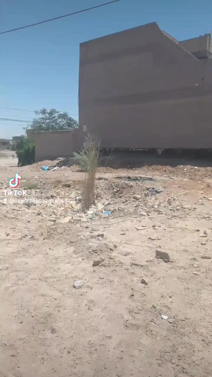 قطعه طابو صرف ام الهوى حي الموضفين قرب كراج العتبه مساحتها 96 متر تبعد عن الشارع الحولي 70 متر 

***********
