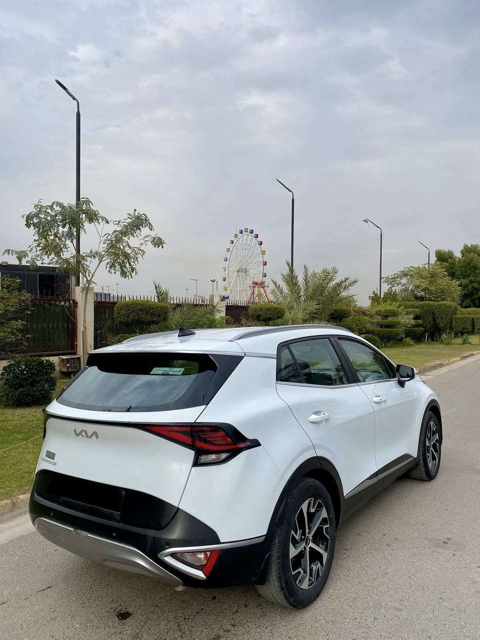 السلام عليكم
سبورتج  ٢٠٢٢  خليجي رقم اربيل الجديد تحويل او وكاله 
السياره كامله انشاء الله مابيها اي نقص مكينه كير صدر  مكفول 
السياره مكفوله بدون صبغ  بدون تبديل
مواصفات السياره
داخل اوف وايت
شفتات ستيرن
حساس خلفي
مري شفط+اشاير+ رادار تحذير
تشغيل عن بعد
كامره
دخول ذكي + ترحيب عند الاقتراب
هاند بريك دكمه
ماشيه ٧٦. الف كيلو متر
مكان السياره بغداد 
للاستفسار:***********
