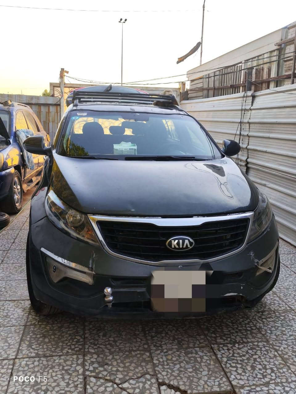 سبورتج موديل ١٥ مكينه دوش ٢٤٠٠ بيه منظومه غاز جاهزه تخم تاير ميكانيك جديد تبريد جديد ثلاجه بيه 
منوره بصمه وتشغيل عن بعد 
ضرره مبدل عركشين قماره من البنط ومكفول من الكص رقم بغداد دولي بسمي مكانه بغداد السياره جاهزه من كلشي ومصبوغه عام ابيعلك مكفوله من الكص والكلبه 
١٢٠ وبيه مجال 
تفاصيل ***********
والسوك كلشي بي بغداد, العراق
