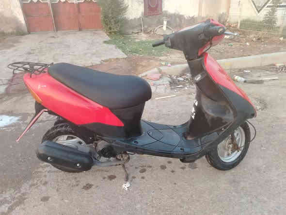 سلام عليكم دراجة للبيع ساسوكي راياضي مفتوح كهربايت كلهة شغالة عدة سلف تجي وتشوف ماناقصهة اي شي سعر 250وبيهة مجال بصيت مكاني لمجر الكبير الرقم***********
