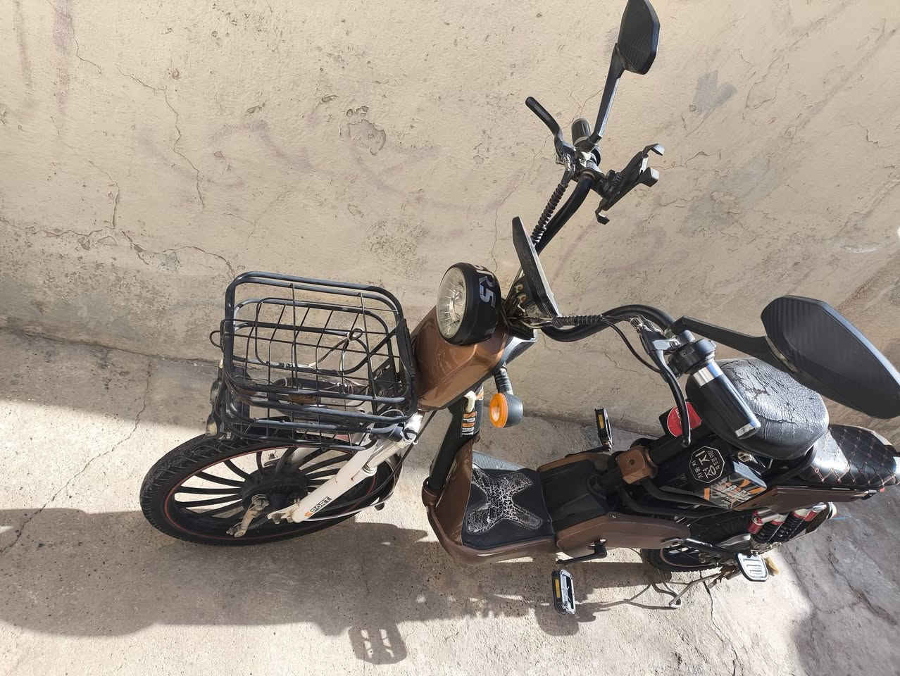 بايسكل شحن للبيع
شغال كامل


**إذا كنت صاحب هذا الإعلان وتريد حذفه لأي سبب، رجاءا أرسل رسالة إلى الدعم الفني**