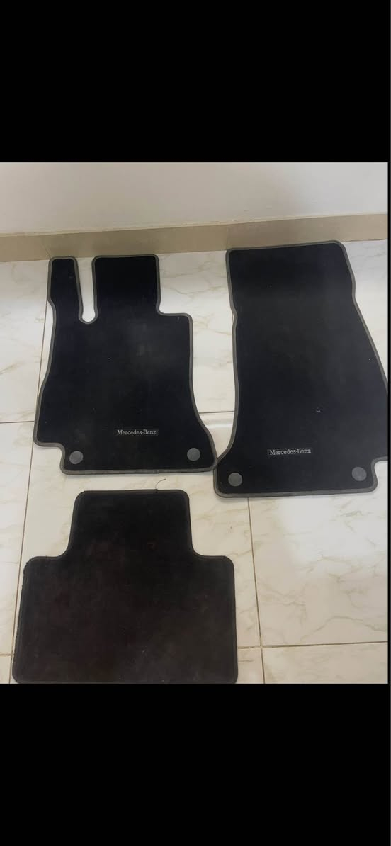 ارضيات مارسيدس c300 اصليه للبيع 
السعر 75 الف 
عنواني بغداد المنصور *********** بغداد, العراق
