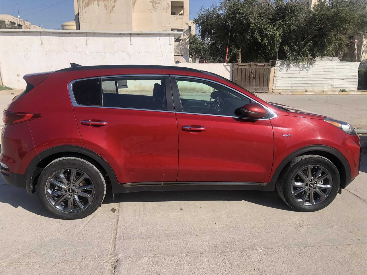 كيا سبورتج 2020 فئة s فتحه  رقم بغداد بصمه وارد امريكي الضرر باب السائق مبدل وكاله وجاملغ نص مصبوغ والباقي كفاله عامه السعر 180 مكان السيارة بغداد المحمودية الرقم  ***********6
