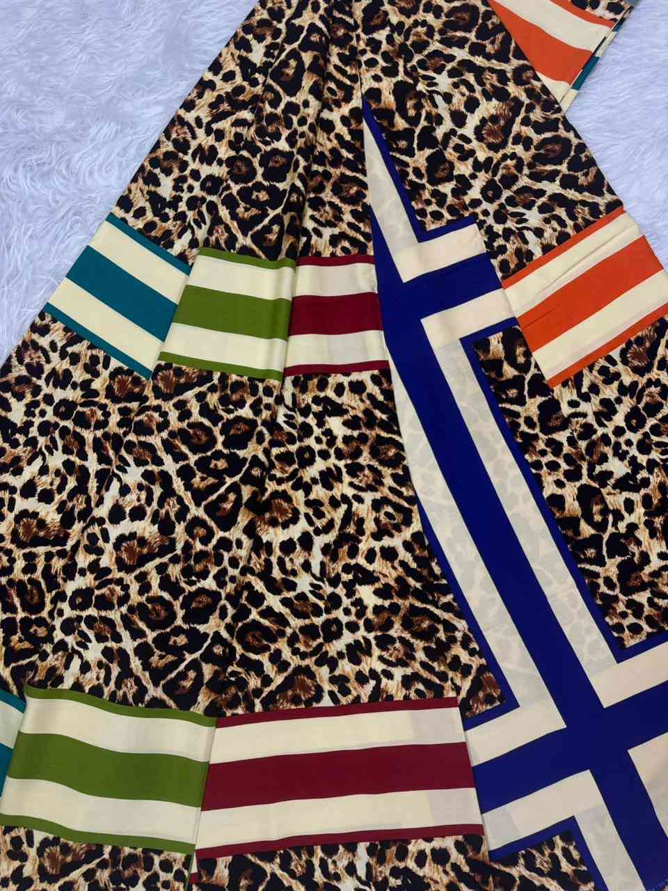 F جديد   🔥🔥🔥  موديلات نار   
- [ ] 👍 اجمل الوان الكشمير الايطالي  شمالي فول قطن     درجه اولى 🪬
- [ ]                                            / مترين اونص اوبيه زايد / 

- [ ]            🔥🔥🔥🔥🔥🔥🔥🔥🔥.  
- [ ] ‏‎.      
- [ ] . سعر القطعه  (   5    )  مفرد  🙂  (   4:5   )  جمله

              (.   مفرد خمسه // جمله اربعه اونص    ). 

     (  عرض خـَِـَِـَِ{🏠}ـَِـَِـََِِـَِـَِـَِاص┊₎ لصحاب  الكميات  )

- [ ] توصيل موجود الكول محافضاتنه العزيزه خلال يوم واحد  🚀 
 
- [ ] (((( توصيل  خمسة الاف /  5 )))) 🚚🚚
- [ ] . 
- [ ]   شرط اذا مو نفس  الموديل  ولون لا تستلمون الطلب 
- [ ]  . للطلب و الأستفسار مراسلة الصفحة أو الإتصال 📞
- [ ] ‏. *********** / ‭0781 014 4107‬ / ***********           🎫 وتساب موجود 

- [ ] ملاحظة لسرعة الحجز المراسله وتساب 📞📞
  
- [ ] . تكملت النقشات داخل التعليقات  🫶

 او زورونا في بغداد/ شورجه/  
فرع 1  / شارع الرشيد سوق العريض 
فرع 2  / سوق التجار/ قرب خان دله  
 فرع 3 /  بغداد الامين الثانيه نواب الضباط 
فرع  4  /  واسط عزيزيه 
فرع  5  / اربيل شقلاوه سوق شقلاوه الكبير 

- [ ]      . أقمشةً فۣۗـۙهۣۗہدُ آلَقۣۗـۙرهۣۗہ غۣۗـۙلَيۣۗہ جديد   🔥🔥 

❤️❤️❤️❤️

❤️❤️❤️❤️
