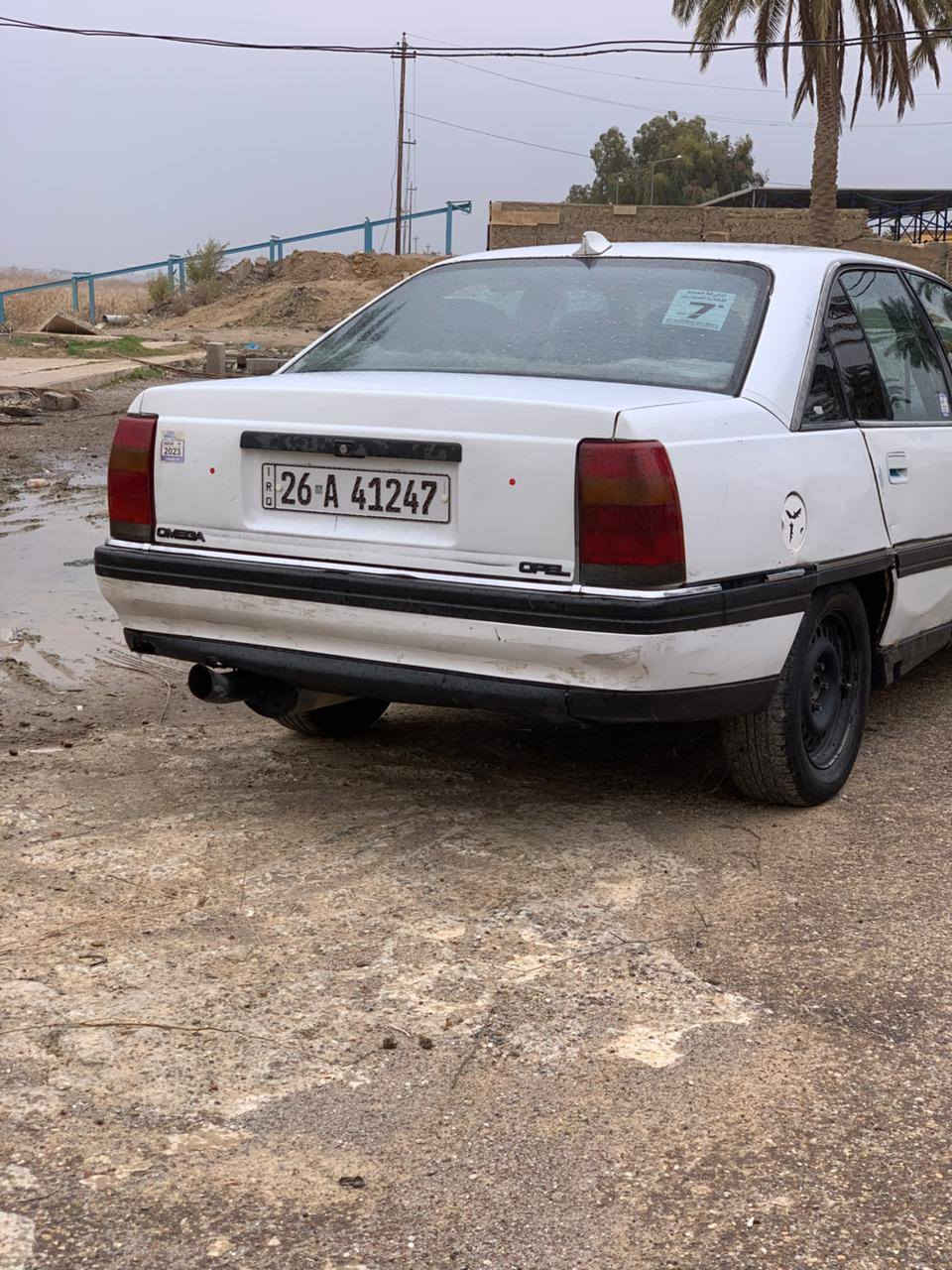 سلام عليكم 
اوبل اوميكا للبيع موديل 1992
كير محرك اوتو  جديد فول 
سلايت ملاحضه سياره بلاديه
كهربائيات كله شغاله( رقم صلاح الدين دولي) 
السعر 30 وبيها مجال شي قليل  
مكاني  صلاح الدين تكريت 
الهاتف ***********
