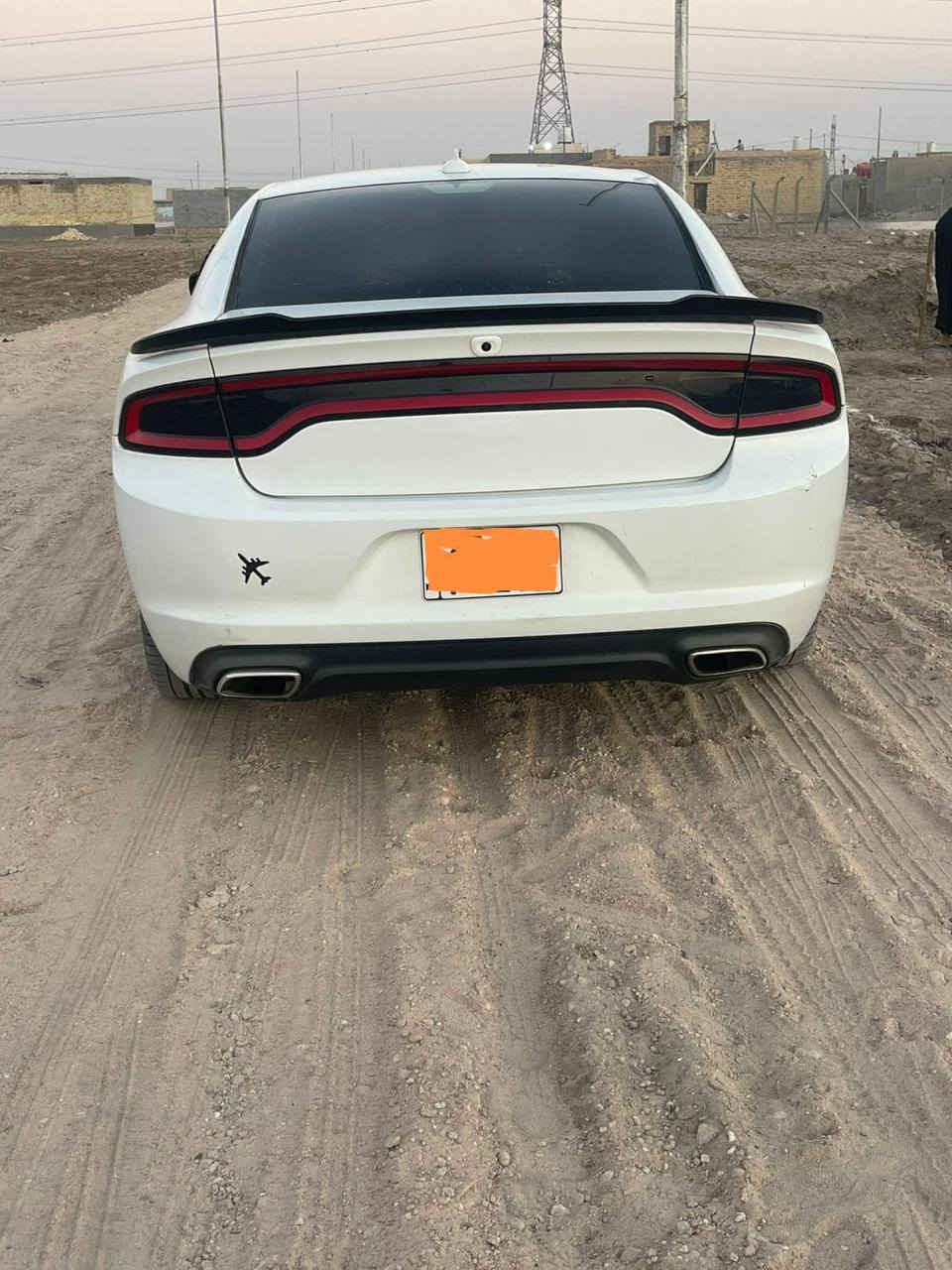 جارجر للبيع موديل 2015 متومة طبق الاصل مكينة 3600 محدثة اس ار تي بنيد وبجم وستيرن 
كصه وحده وشغل درجة اولى السيارة جديده بمعنى الكلمة شاشه جبيرة كأمر 
ماشيه 170
محرك گير حداديه تبريد كله شرط
تخم تاير جديد
ويلكب 2020 بلاكتول الاصلي
الارقام وسنوية إنكليزي الأصلية 
السعر 75 بيها مجال قليل 
***********
مكاني البصرة
