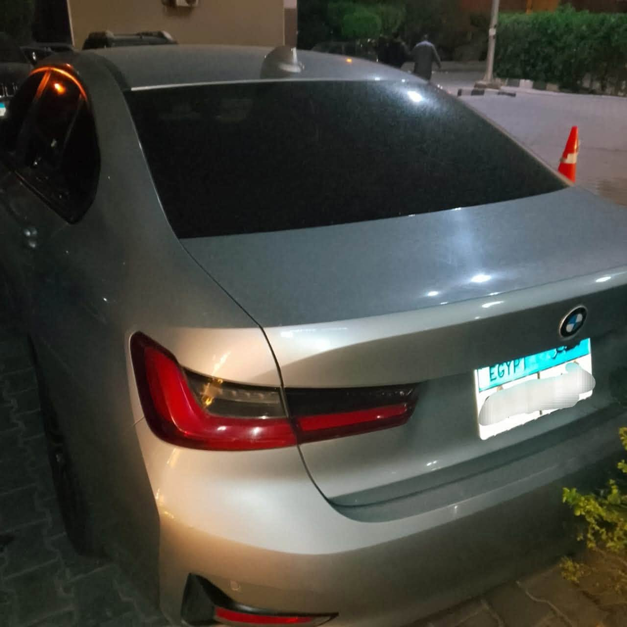 Bmw 320i 2020  
▫️ 113.000k 
▫️ 2000 cc 
▫️ فابريكا بالكامل 
▫️ وكيل
▫️ صيانات توكيل بالكامل 
▫️ الفئة Exclusive 
▫️ رخصة 3 سنين 
▫️ مرور اكتوبر 
📍المعاينة اكتوبر 
💰1,800


**إذا كنت صاحب هذا الإعلان وتريد حذفه لأي سبب، رجاءا أرسل رسالة إلى الدعم الفني**