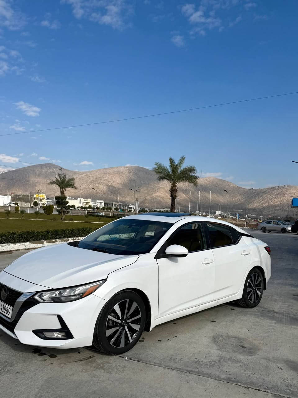 بابەت نیسان سێنترا مۆدێل (2021)sv plos 
وەکوو بۆیاخ دوو پارچە بێ ناوو گرتن بەسمە سڵاید ناوو قەیسی کوشن هیتەر ڕادار لایت لیدوو زینۆن سیارەکە ٤٨ مایل ڕۆشتووە سەیارەکە یەک دینار مەسروفی نیە 
نرخەکەی 140 گەڵاوو مەجال 
ژم *********** رانية, السليمانية
