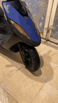 دراجه ماكس عدله مكينه بلاديه مامفتوحه وشرط جيب شخص وشوف المكينه كهربائ...