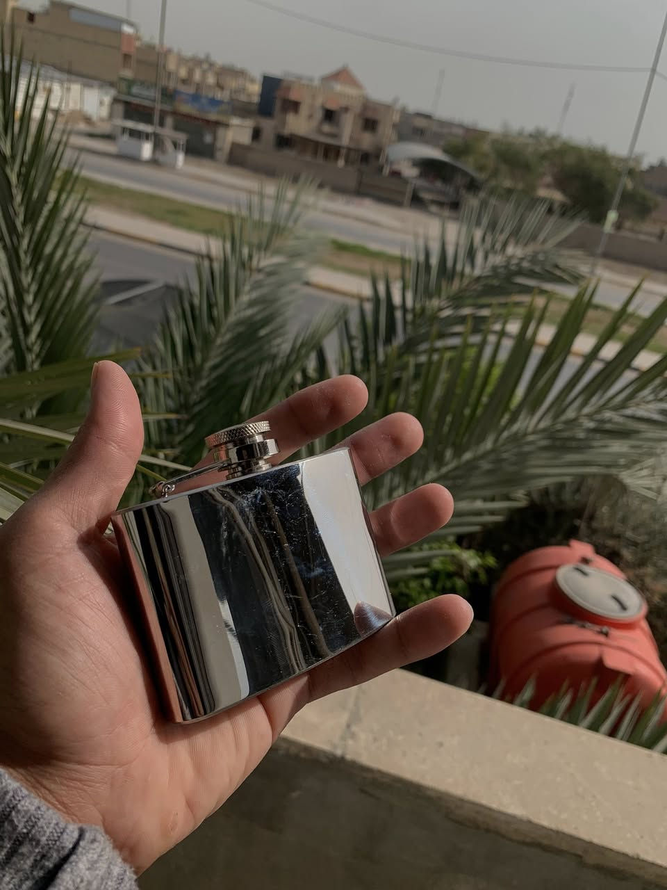 قاروره للبيع
الحاله جديده
لتواصل *********** 
العنوان بغداد الخطيب
