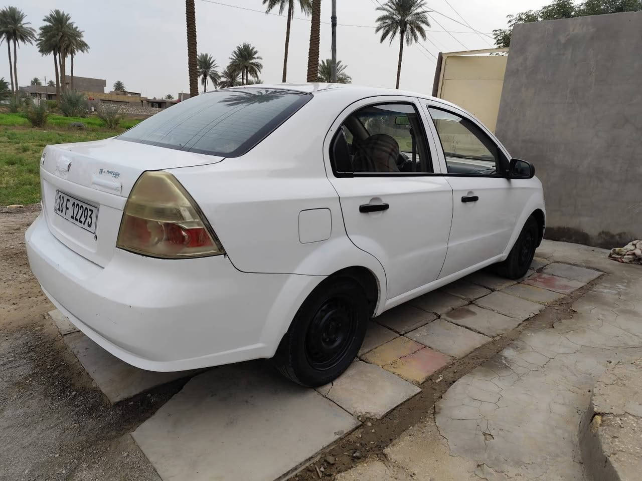 افيو موديل 2010 وارد خليجي 
رقم بابل دولي وهزه وسنويه كله جديد 
سياره مكينه وكير خير من الله سياره كير عادي سياره رش فقط اربع قطع فقط صبغ بدون ضربه سياره جاهزه مكاني بابل قضاء الهاشميه 
السعر 62
***********
