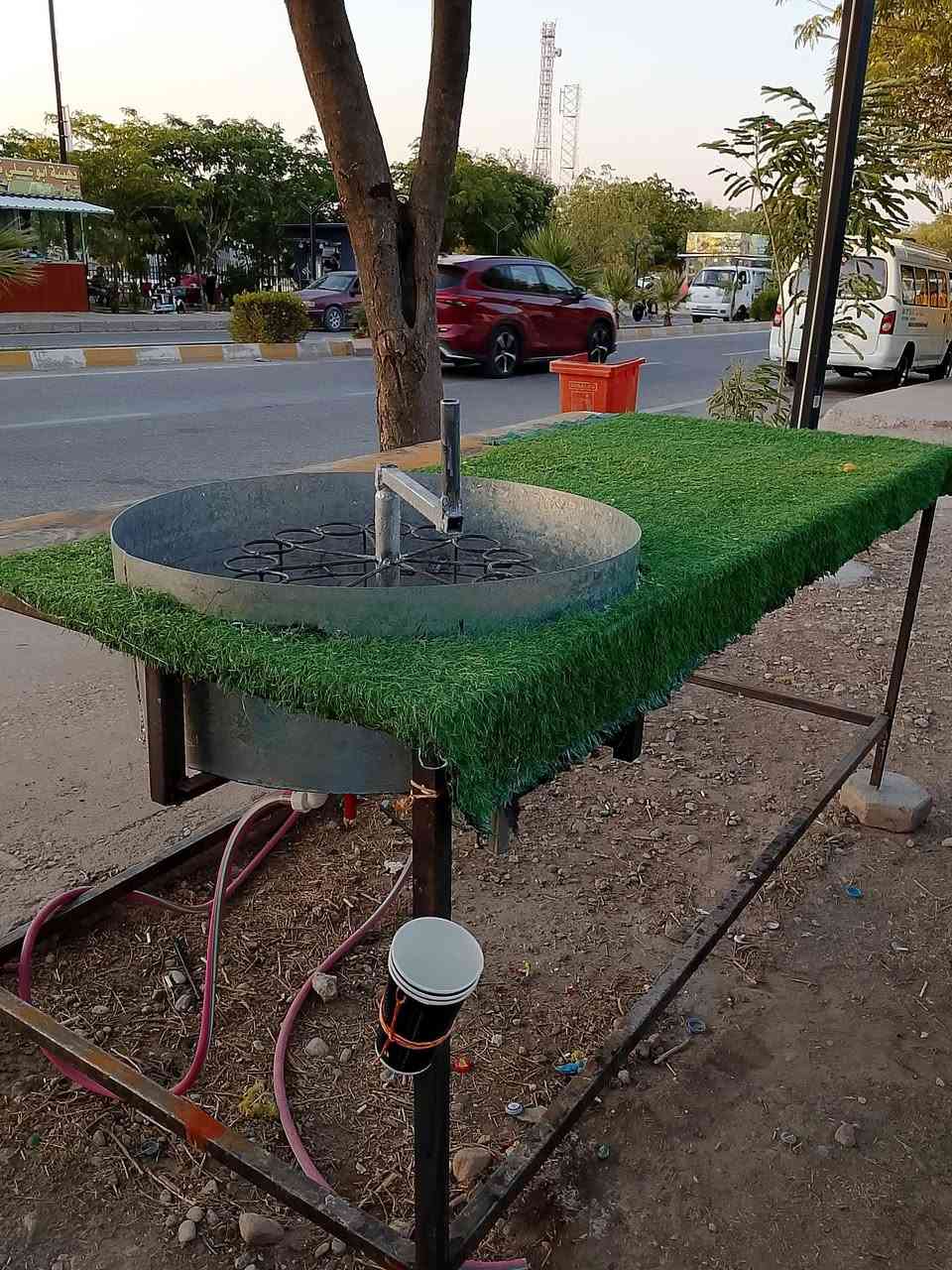 بۆ فرۆشتن ئایس کۆلا
***********
