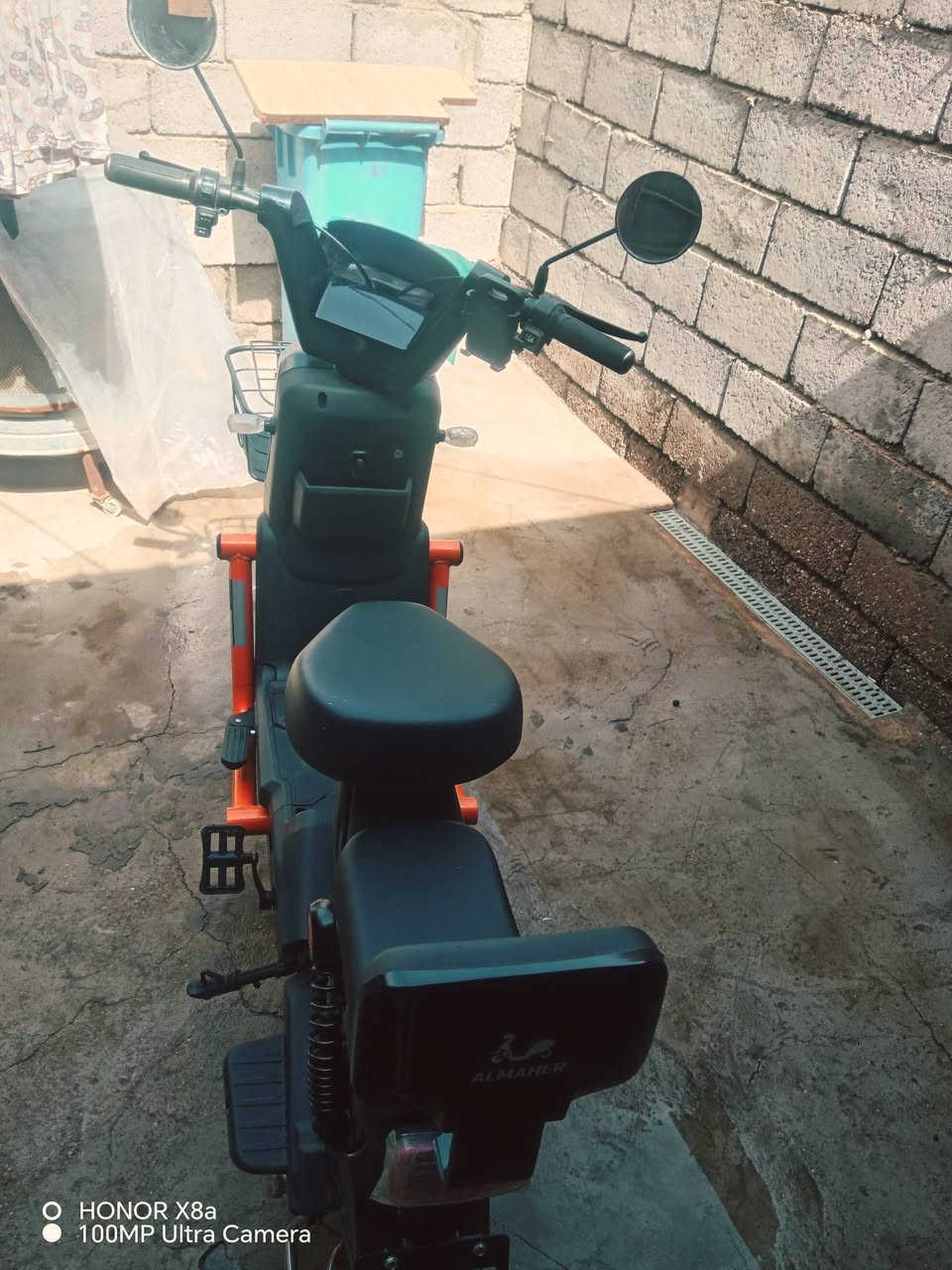 دراجه شحن نضيفه وجديده  السعر ٦٠٠ لان ماشيه ١ كيلوا


**إذا كنت صاحب هذا الإعلان وتريد حذفه لأي سبب، رجاءا أرسل رسالة إلى الدعم الفني**