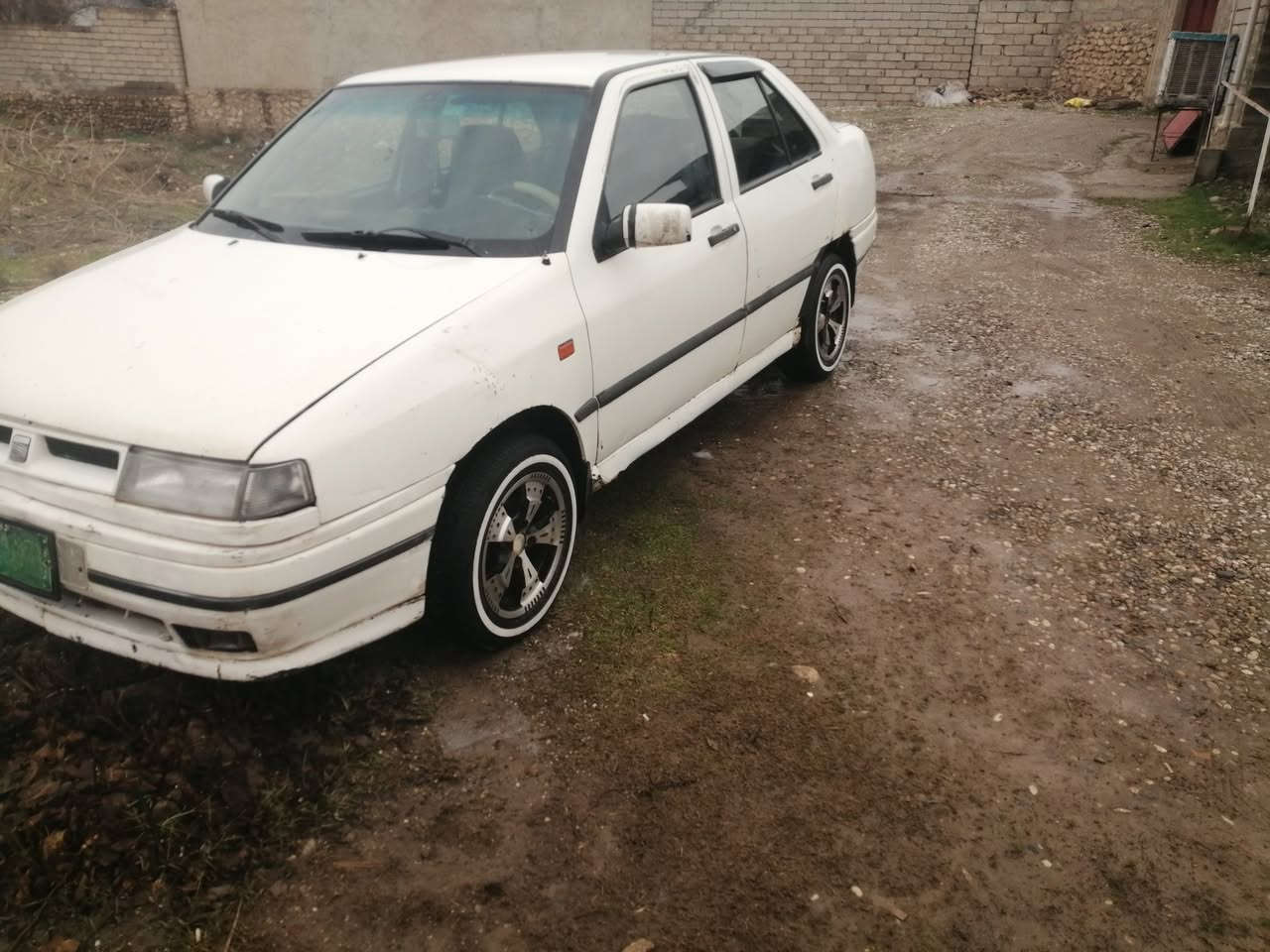 للبيع سياره اسيات جيتا موديل93
رقم نينوى اخضر
شرط الوكاله 
كابون بنزين مابيهه
تايات 4جدد 
باتري جديد
ألسعر 22 ورقة
***********
