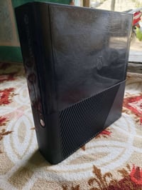 اكس بوكس 360 • نسخة E • بدون ملحقات