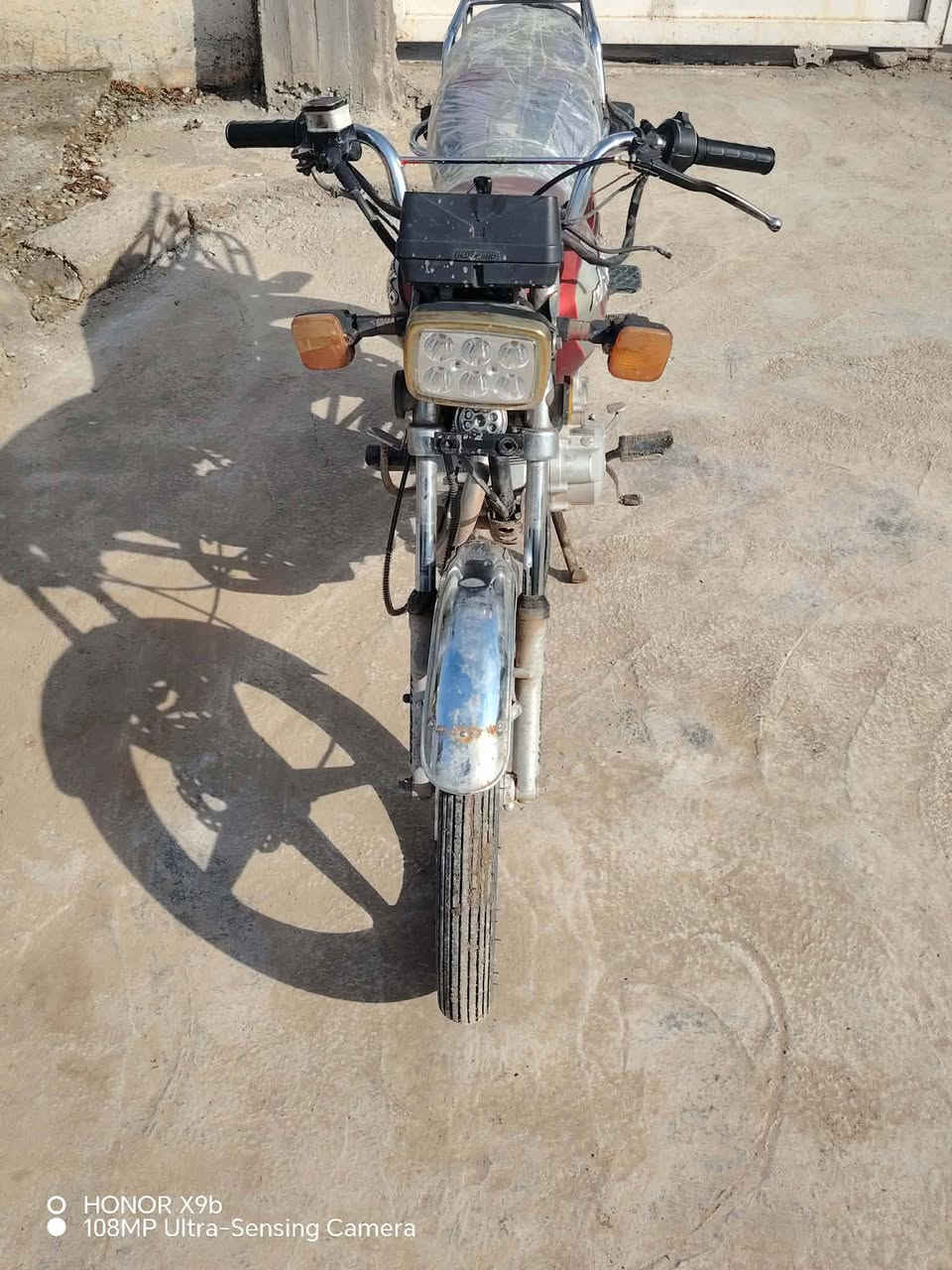 السلام عليكم 
دراجه سيفان للبيع موديل 2019
دراجه تريد شغلات خفايف شغاله شرط انطيك محرك مامفتوح بس يدخن يعني مستحق تجفيت نواقصه شي قليل ترهم مراوس 
مكاني ديالى الخالص التحويله الرقم ***********
