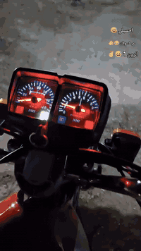 سلام عليكم دراجه للبيع كفاله معمره ومضمومه وراق موديل 2007 وكيلها ابو طيبه الشراي يتصل ***********
