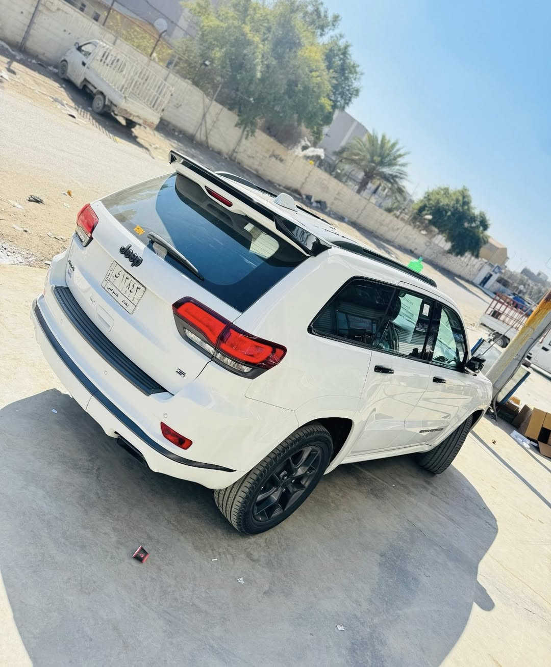 السلام عليكم
 جيب S  2019 خليجي مكفولة ماعده شبر بارد بل باب خلف السايق ماشية 75 الف 
سياره فول مواصفات ونضيفة رقم بغداد 
السعر 29300$ 
***********
