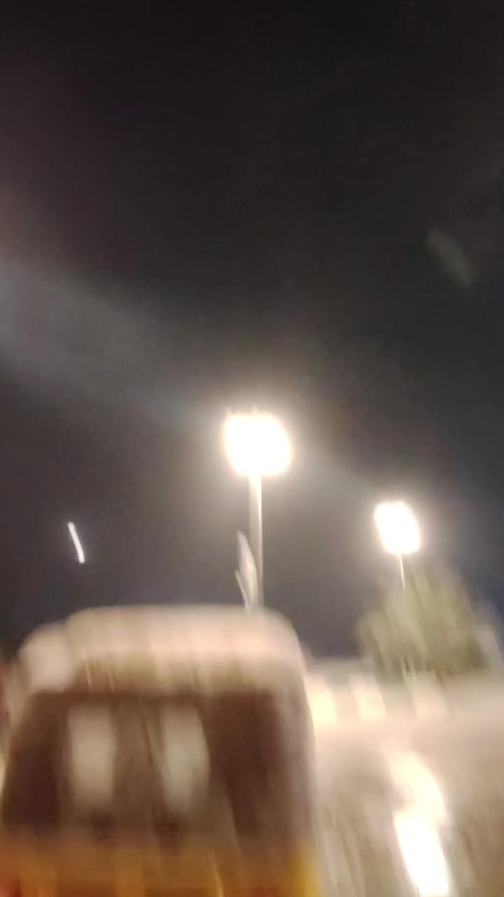 سلام عليكم تكتك 2019شهر11للبيع التكتك نضيفه معمره جديد ما صار شهرين من معمره بس بيهه لغد بارد بدون صبغ السعر 6800وبيهه مجال بسيط العنوان بغداد حسينيه المعامل رقم الهاتف ***********
