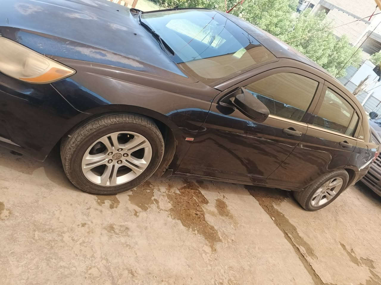 كلايسر c200                              موديل 2011                              مكينه 3600                                بيهه طخه بل جاملغ الايمن وبيهه بارد جوه باب السايق الفريز مال تدفئه مليك تبريد شغال مكينه وكير سليمات صدر خلفي جديد قبل شهرين شاده والصدر الامامي تقريبن 80بل ميه السياره فتحه بيهه سنويه ماصاقطه بعدهه بيهه جراد بل قماره والبنيد السعر 80وبيهه مجال ***********

