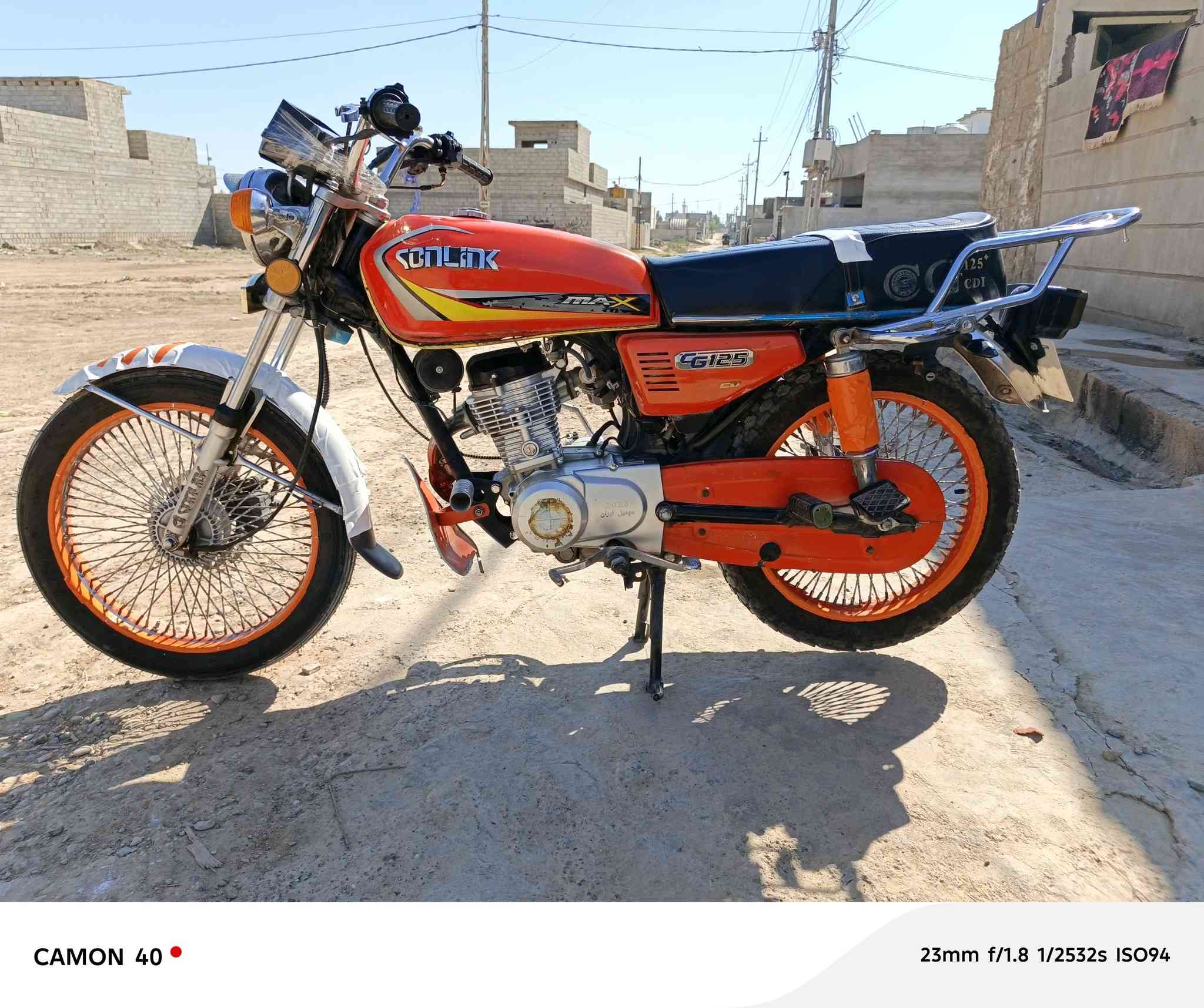 السلام عليكم دراجه للبيع النوع سولنك باب اول وزن ثقيل الدراجه بعدها على وضع الشركه مناقصها برغي واحد شغل وامشي صالنصه رياضي الموديل 2023الدراجه مال بيت السعر 500وبيها مجال للطيبين رحمه لوالديك مو شراي اعبر المنشور لا تكسر بمال العالم شراي ادخل خاص او اتصل بل رقم ***********
