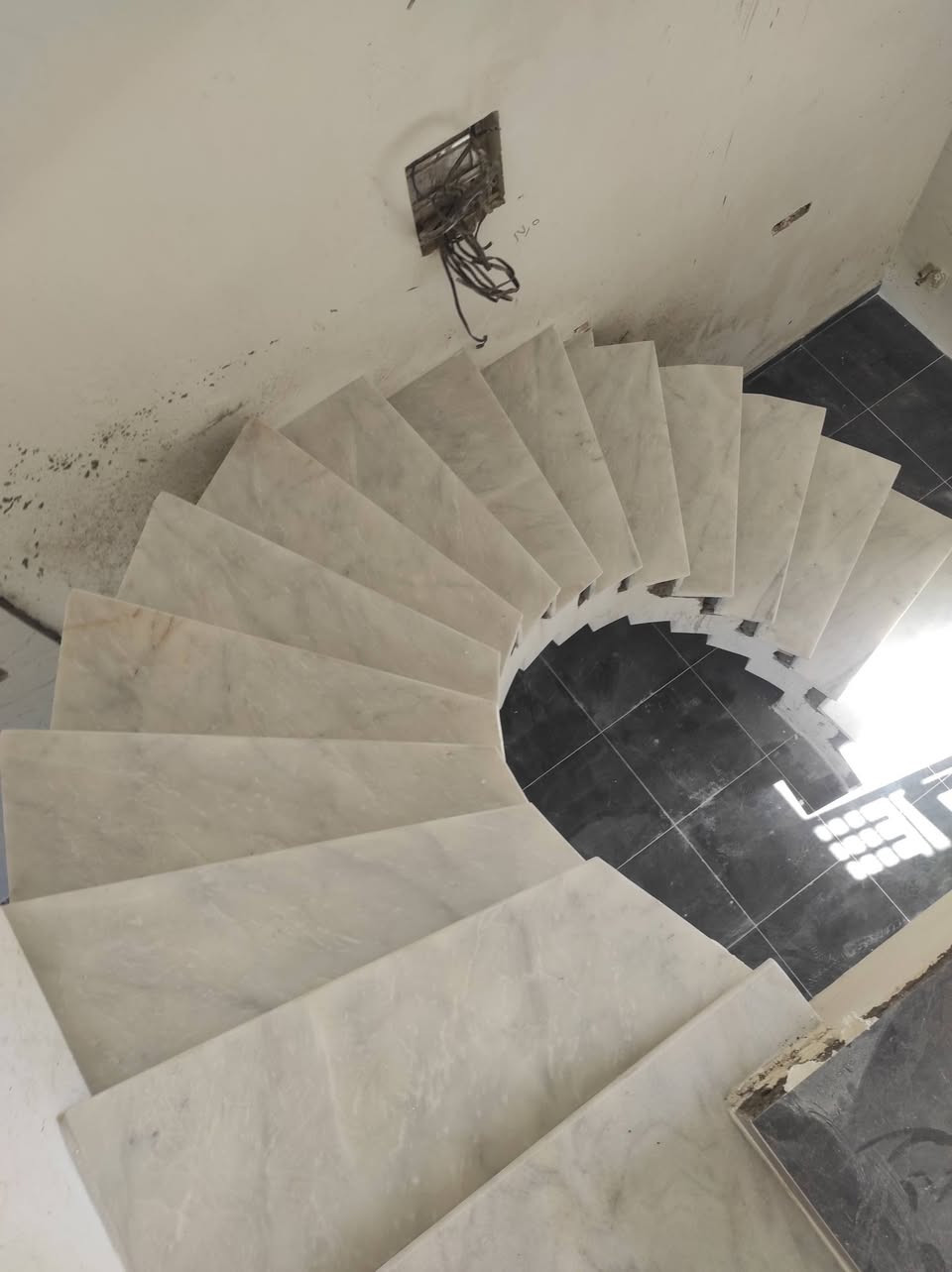 السلام عليكم خليه مصري سراميك وبورسلين ومرمر شغل درجه اولى شغل ليزر تسليم مهندسين 
***********
