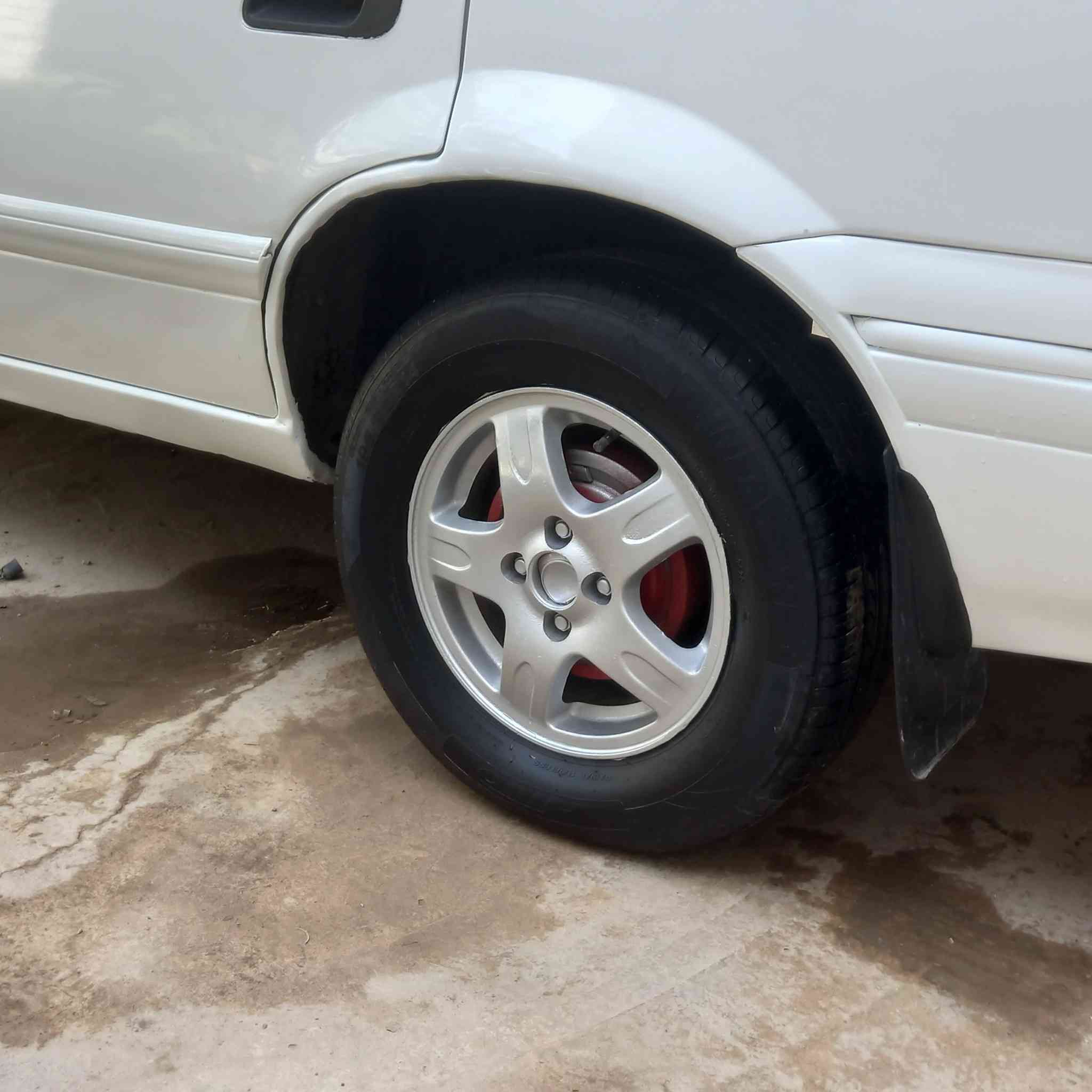 سلام عليكم        . للبيع.  40$ بيها مجال حاك جي الله يبارك        .. برنس فراشة ابيض اوتو ماتيك رقم انكليزي ديالى باسمي موديل 96 محرك كير حدادية باتري لايت كهربائيات رونات كيجات دشبول كلة شغال خير من الله للبيع.  للبيع.  ***********

من رخصات الادمن 
@إشارة
