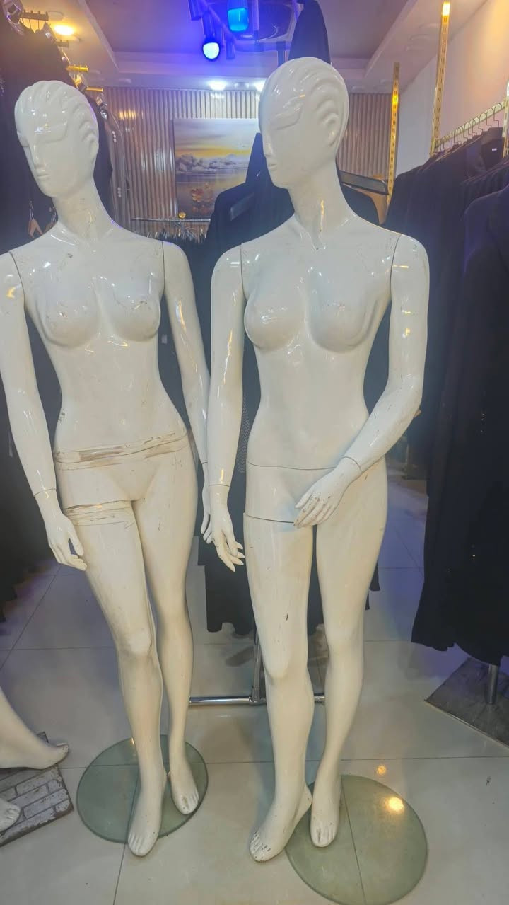 ملكانات مستعملة نضيفة كلش الوحده  ب٥٠ الف شلعة 

القاعده جام ضد الكسر  ***********
