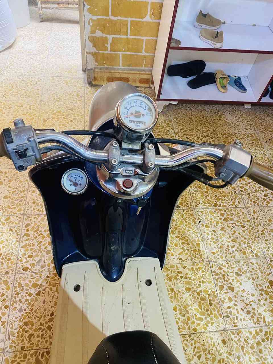 السلام عليكم دراجه مصريه جديده شرط الفحص مامفتوحه السعر ٤٥٠ وبيها مجال ***********
