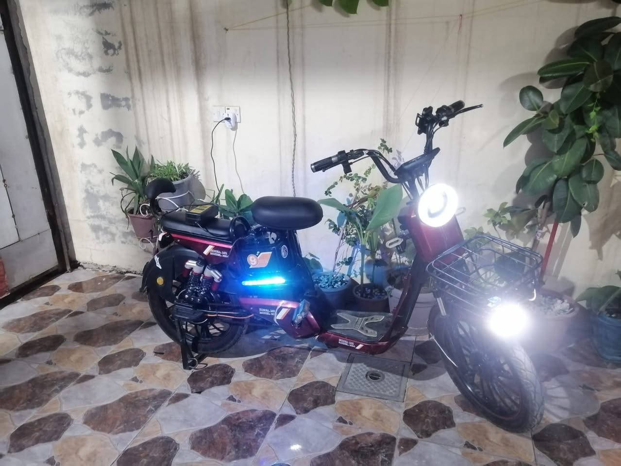 سلام عليكم درجه شحن أستعمال شخصي بطاريات نص عمر موديل 2024
السعر 200 وبي مجال قليل للشراي 

عنوان كركوك ***********
