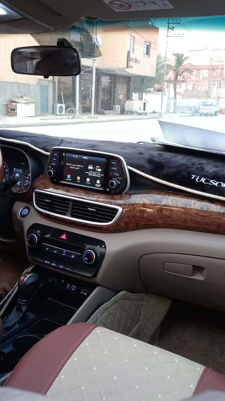 سلام عليكم  توسان خليجي
2020
محرك 2000 دوش 
تبريد قطعتين 
الكاصد 
فول واحد على واحدرقم بغداد بسمي 
خمس عدسات 
سايد بريك بل رجل  
بنوراما بصمه 
الاستفسار اتصل ((***********(((***********))
