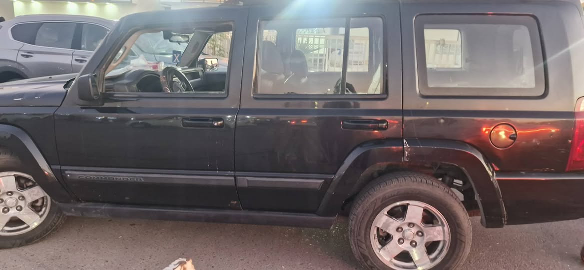 جيب كوماندر ٢٠٠٩ للبيع او مراوس
جيب كوماندر ٢٠٠٩ المحرك والكير جيد جدا والتبريد عاطل 
البدي بي عدة ملاحظات رقم بصرة الانكليزي 
بيع او مراوس بسيارة ٧ راكب احدث 
السعر ٨٥ ورقة
رقم// ***********
