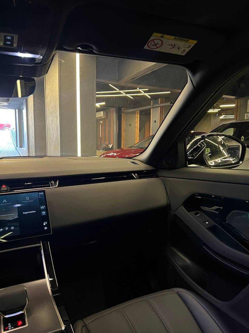🚘 Range Rover Evoque P160 R-Dynamic
📅 موديل 2026
🆕 Zero بالكامل

✨ المواصفات:
✔️ Keyless Start
✔️ LED & Auto Headlights
✔️ Adaptive Cruise Control
✔️ Apple CarPlay & Android Auto
✔️ سقف بانوراما
✔️ جنوط 19 إنش
✔️ كراسي كهرباء + Memory
✔️ كاميرات 360°
✔️ تصميم R-Dynamic الرياضي الفاخر

سيارة تجمع بين الفخامة، الأداء، وأحدث وسائل الراحة والتكنولوجيا، بحالة زيرو وجاهزة للاستلام.

📩 للتواصل والاستفسار: خاص.


**إذا كنت صاحب هذا الإعلان وتريد حذفه لأي سبب، رجاءا أرسل رسالة إلى الدعم الفني**