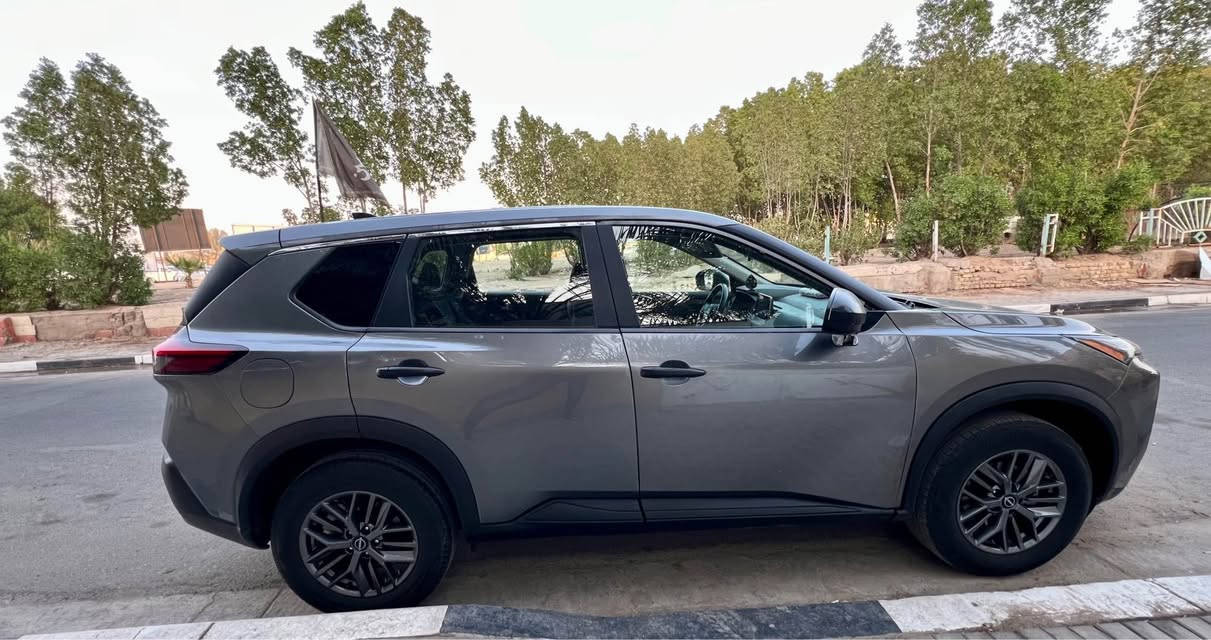 بسم الله الرحمن الرحيم 
السلام عليكم 

سياره روج 2023  فئه S  للبيع او للمراوس حسب الرغبه 
وارد امريكي 
رقم بصره انكليزي وهزه جديده بشهر الخامس 
فحص وهزه جديده 2025-2026

محرك 3بستن  1500تيربو   
تو ويل 
گير ومحرك بلادي شركه 
اللون رصاصي 
المواصفات :-
بصمة تشغيل 
تشغيل عن بعد 
ويل 17 بلادي 
حساسات جميع الاطارات 
دشبول لونين جلد 
تدفئه تبريد ثلج قطعتين 
كشنات مخمل اسود  
بك لايت لد 
لد امامي 
لايت 4 عدسات زنون 
رسالة ترحيب 
تحكمات استيرن 
شفتات ستيرن 
حساسات خلفيه وجانبيه 
رادار جانبي 
اوتو هولد 
تحديد مسار 
قياده ذاتيه 
اوتو ستوب توقف ذاتي مساعد بريك 
تحديد سرعة 
شاشه اوتو كار 
گيج اليكتروني   
هندبريك دگمه 
مودات قياده 
نظام ايكو وسبورت ونورمال
اوامر صوتيه 
وربط نقال على شاشه 
سماعات دجيتال 
حساس اطارات (التاير )
عداد المسافه 55 الف كيلو
ملاحظة :- 
حادث سطحي  بالچاملغ الامامي عكس السايق والباب و موجوده صور الحادث والبنيد مبدل بسبب خدش مبين بالصوره 
السعر 159 ورقه وبيها مجال قليل 

وللإستفسار اكثر الاتصال على الرقم 
*********** وبيه واتساب البصرة, العراق
