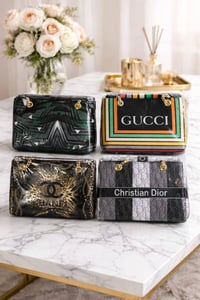 جنط نسائية ٢٧ • ٩ أحذية رياضية • مقاسات مختلفة