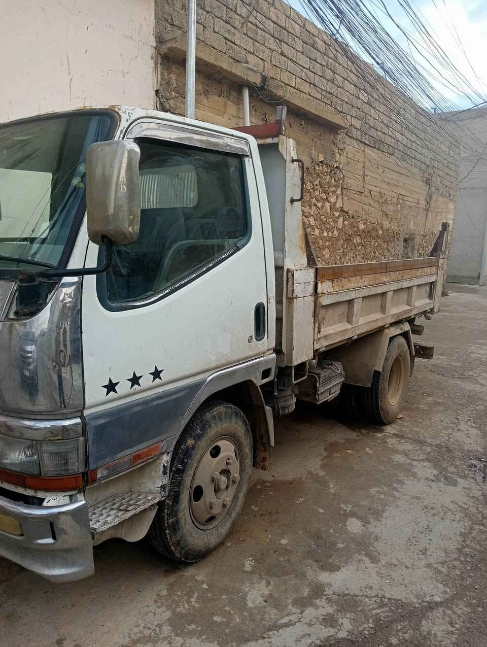 سلام عليكم
كنتر للبيع موديل 1992 عظم. وقمارة بزون مكينة 108
رقم ذي قار مكفول من شاصي وكير واكسل و مكينة 
بيها بوخار قليل بدون صرف سيارة نثية مصفرة 
من غرامات وضرايب  سعر 95 ورقة وبيها مجال
للطيبين علمن سيارة باسمي للاتصال على هذا رقم
*********** مكان سيارة في موصل رشيدية
***********
