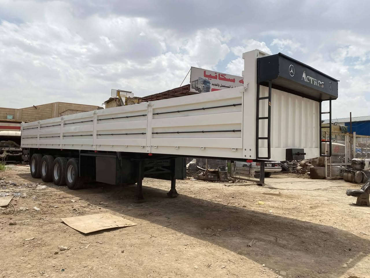 عربانه حداديه للبيع موديل 2022
حداده حسين العكيلي 
4 محاور . عربانه كفاله عامه من كلشي 
. عربانه جديده نظيفه  تايرات كامله بيه   نقص فقط 2 تاير الويل موجود بيه.
العنوان بغداد
‏‪***********‬‏
***********
