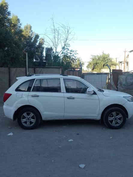 سلام عليكم سياره ليفان للبيع مكينة مكفولة كير عادي مديل 2014 رقم واسط انكليزي تحويل مباشر تبريد ثلج 
السعر 55 وبيها مجال 
العنوان بغداد العبيدي 
***********
