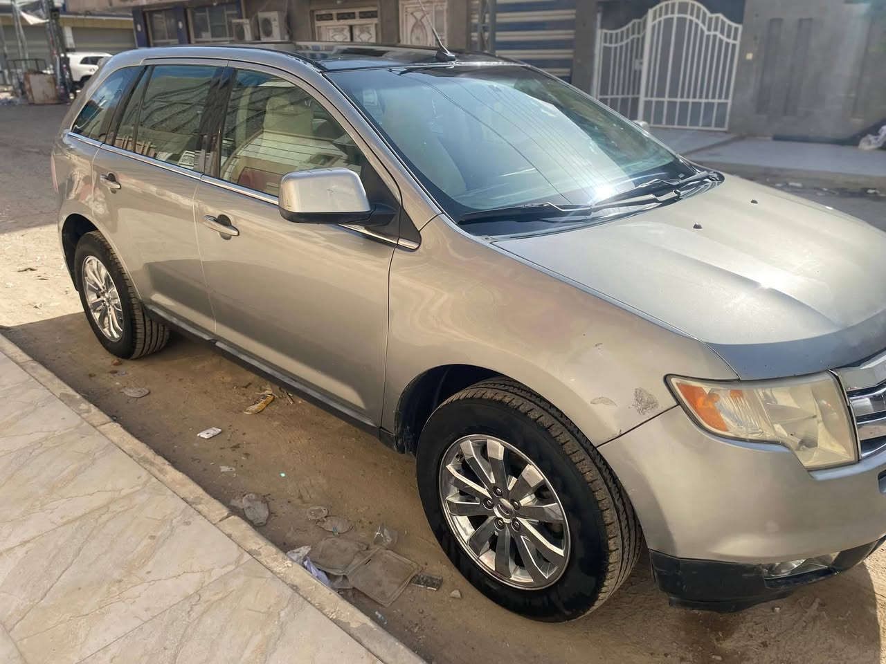 Ford edge 2008 limited
V6 3500
ضرر السياره فقط باب خلفي
فتحة سقف بانوراما
اجزاء السياره نضيفه بالكامل 
 تخم تايرات جديد
رقمها سليمانيه مميز 4 ارقام
سنويه تحويل مباشر
للسعر يرجى التواصل ***********
