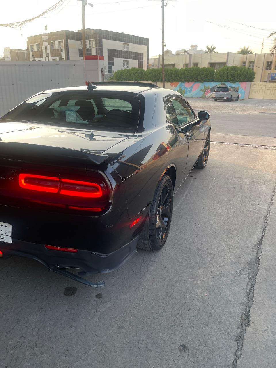 جالنجر موديل2016 رقم بغداد باسمي فول مواصفات 
فتحة سقف بصمات شاشه شفتات سياره مفوله للاخير 
مكينه 3600 // V6  سياره جديده وحلوه ومناقصها شي 
حادثها  بنيد وخشم جاملغات الاماميه يعني بدون دواخل 
سعر 155 وبيها مجال عنواني بغداد شارع حيفا الاتصال على هذا الرقم  ***********  اني مكلف بالنشر اخوان بغداد, العراق
